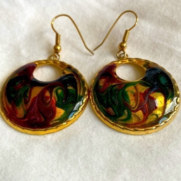 Abstract Pattern Pendant Earrings - Picture 9 of 9